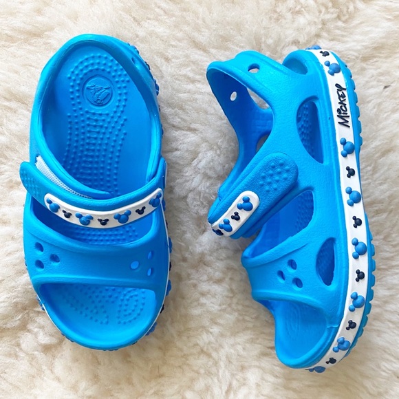 Crocs Crocband II Toddler Ocean Croslite Slip On Mickey Mouse Sandals - Size 6
